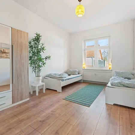 Spacious In Apartment *