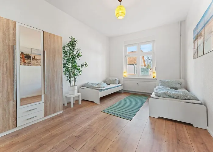 Spacious In Apartment *